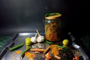 Took pics of herbs and spices for basic photography and it looks great so I might as well share. These are spicy pickles btw, and these are purchased from farmer's market, no brand.