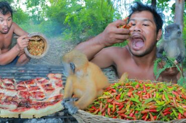 Grilled Pork Belly W/ Chili Dipping Sauce Recipe | Eating Delicious | Survival in the Rainforest