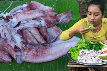 Cooking squid boiled with chili sauce recipe with vegetable - Amazing cooking