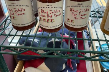 This hot sauce company also makes knives.