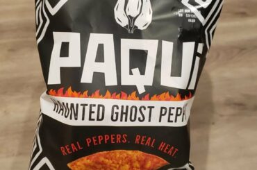 I tried to power through and finish the bag. Dude, I ate FIVE. I couldn't do it. I tried hard, but what the HELL. More bird food.