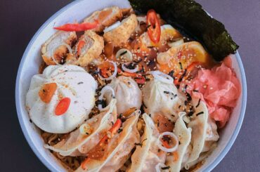 2x spicy ramen, Samyang gyozas + extras