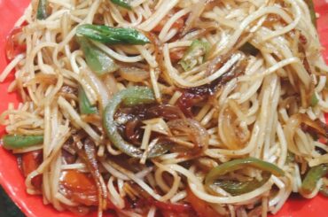 Garlic Chilli Hakka Noodles recipe please subscribe #shorts