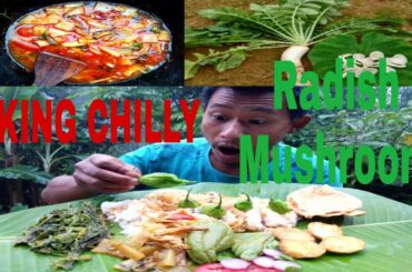 EATING  5 KING CHILLI WITH RADISH and MUSHROOM CURRY. INDIAN MUKBANG.