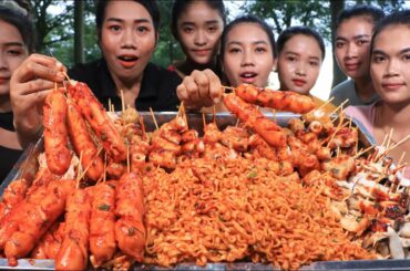 Amazing cooking noodle with hot dog and chili sauce recipe - Amazing video