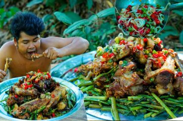 Cooking duck Fresh Spicy Chili Eating Fried Duck Lemongrass,Hot Chili With Basil So Delicious