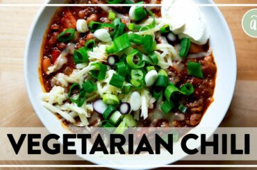 Vegetarian Chili (Smoky, "Meaty", Delicious)