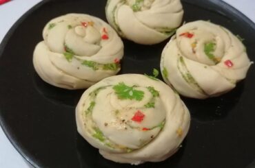 Lockdown Breakfast Recipe | New Breakfast Recipe | Wheat flour Breakfast | Chili Garlic Paratha