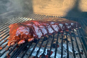 They look like normal smoked baby backs, but there’s a good amount of Exhorresco slathered on there.