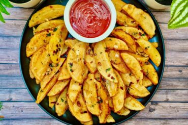 Chili Garlic Potato Wedges | Crispy Potato Wedges Recipe | Easy Potato Snack