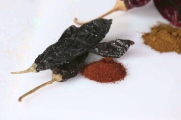 Easy Chili Recipe - How to Make Homemade Chili