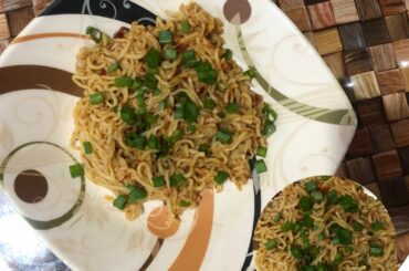 how to make chili garlic noodles| hot and spicy noodles recipe| Instant noodles recipe