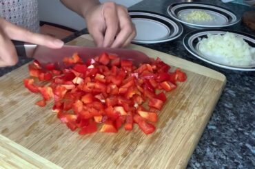 My scrumdidlyumptious Chilli Con Carne ala Gina with love #mondayvibes | 2nd attempt cooking vlog