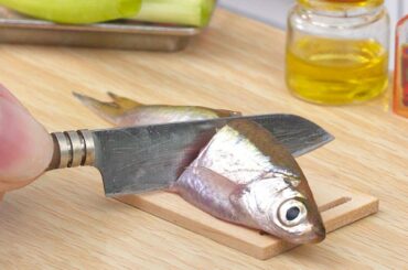 Miniature Thai Crispy Fish With Chili Garlic Sauce | Miniature Fried Fish Recipe