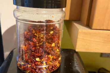Found some dried Habaneros so tried making my own flakes