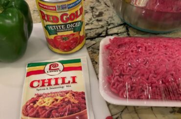 Easy Lawry’s Chili.  Simple chili recipe.  Uses one pound of ground beef.  Not spicy