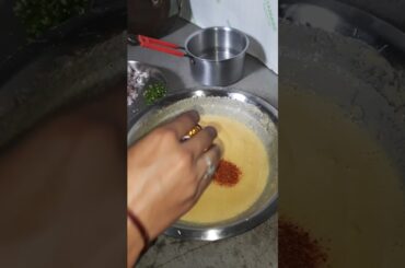 Besan ke chilla recipe/besan chile recipe/vegetarians #shorts  #food