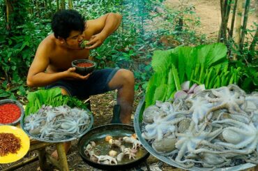 Cooking Spider Squids BBQ Salad Recipe Eating with Fresh Chili Spicy Sauce so Delicious