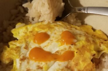 fried egg rice with ghost pepper sauce!
