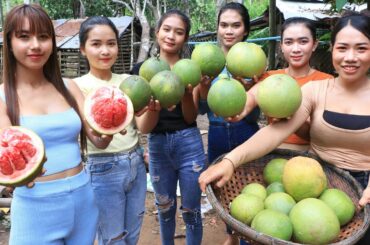 Fresh pomelo in my village and eating pomelo with chili salt - Fresh pomelo