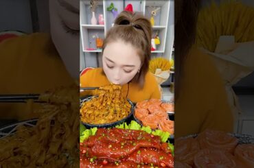 China Eating Men Eat Very Spicy Chili Food Challeges||Eating Challege #Eatchlichallenge