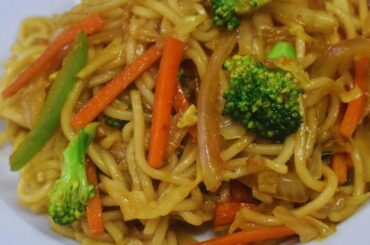 Hakka Noodles Recipe | Veg Chili Garlic Noodles | Burnt Chili Garlic Noodles | Veg Noodles |