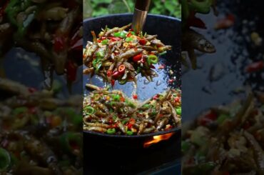 Chinese Food recieps, fried small fish with chili for appetizer and meal