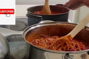CHEF  Hat On. Vegetariab Chili vs. Regular Chili!!!!!!!!!!!!!!!!!!