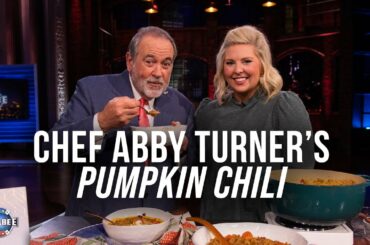 Now THIS is BASIC! Chef Abby Turner’s PUMPKIN Chili | Jukebox | Huckabee