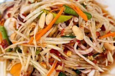 Extra spicy papaya salad
