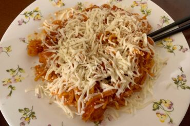 Not a fan of the Samyang Buldak instant noodles, thought I’d try a homemade version instead.