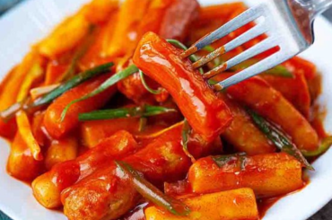 TTEOKBOKKI KOREAN SPICY RICE CAKE