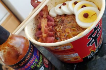 Spicy breakfast ramen