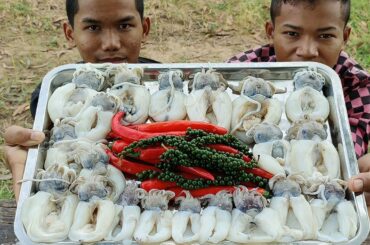 CUTTLEFISH CHILI RECIPE / Cooking Cuttlefish with Young Green Pepper / Prepare Cuttlefish for Lunch