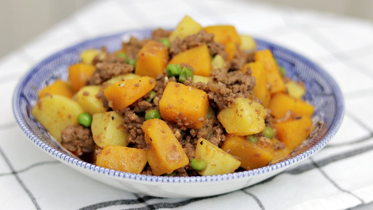 BEEF GINILING WITH KALABASA SAUTEED GROUND BEEF WITH SQUASH Chili Chili