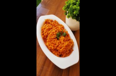 Red Chili Maggi Recipe | Loyalkitchen | #Youtubeshorts #Ytshorts #ytshorts #shorts #maggi #maggie