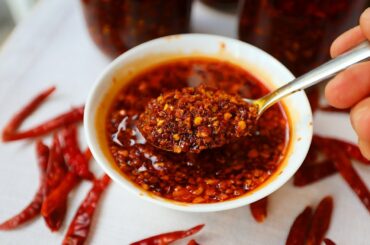 MOM'S CHILI OIL
