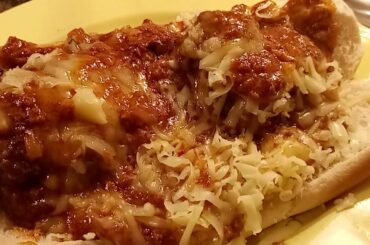 How To Make Homemade Chili Cheese Burgers #UHungry