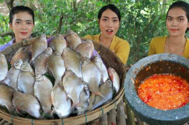 Yummy cooking fish crispy with vegetable and chili sauce - Fish crispy recipe