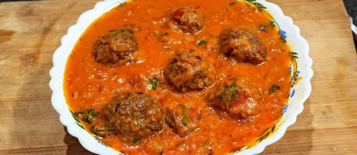 Veg Kola Urundai Kulambu | Vegetarian Kulambu recipe