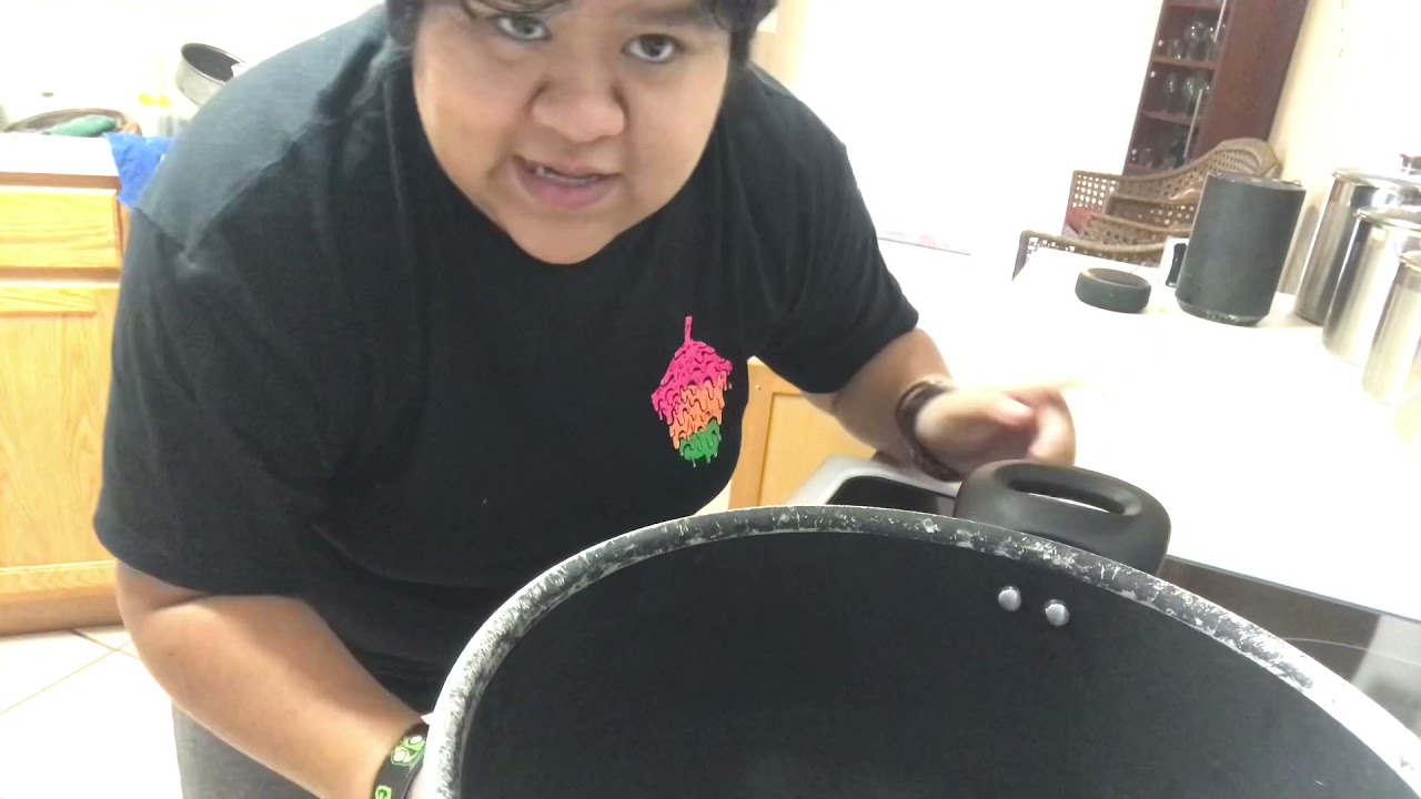 HOW TO MAKE HOMEMADE CHILI! Broke College Student Edition!! Chili Chili