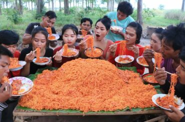 Cook and eat noodle chili with mushroom and pork stir-fry recipe - Noodle chili cook and eat