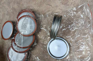 [Giveaway] Have some mason jar lids left (for 70mm jar, LIDS AND RINGS ONLY). Does anybody wanna take them off? pls PM me.