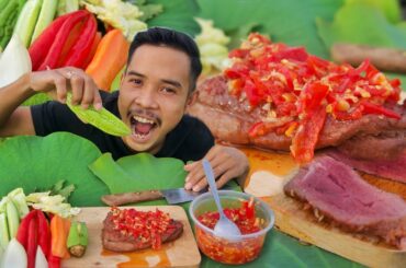 Yummy Eating Beef Raw with chili sauce and vegetable recipe - Eating  Beef Raw Delicious