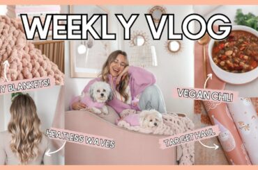 Heatless wavey hair hack, DIY chunky knit blankets, Target haul, vegan chili recipe & yoga! [VLOG]
