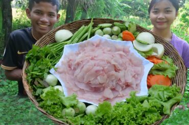 Wow Eat Raw Big Fish With Chili sauce And Vegetable Very Yummy.