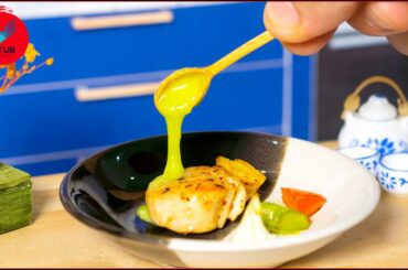 How to make a delicious chicken dish with green chili sauce | Miniature cooking