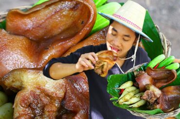 Braised Pork Ear Recipe Eating with Cucumbers, Young Corn and Chili