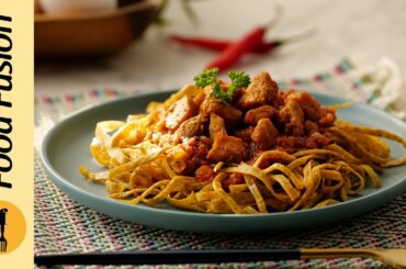 15min Breakfast Recipe Omelette Noodles with Tomato Sauce and Chicken By Food Fusion