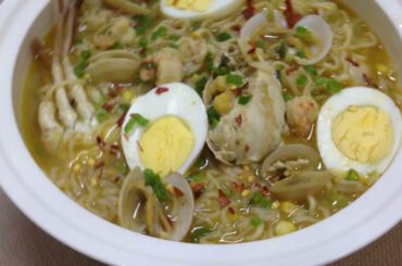 How to Make Simple Seafood Noodle Soup | Easy Ramen Noodle Soup Recipe using Instant Ramen